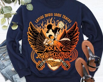 Disney Topolino che canta Rock N Roller Coaster Comfort Colors Shirt, Disney Hollywood Studios, WDW Resort Family Vacation 2025 Regalo di viaggio
