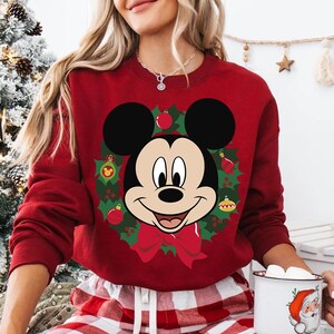 Disney Mickey Head Christmas Wreath Comfort Colors T-Shirt, Very Merry Xmas Magic Kingdom Disneyland Family Vacation Shirt
