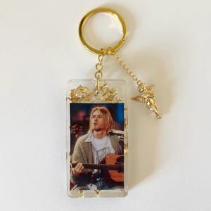 Kurt Cobain Gold Large Resin Keychain, Nirvana Inspired Epoxy Resin Keyring, Handmade, Nirvana, Grunge, Smells Like Teen Spirit