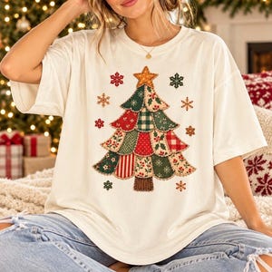 Kerstboomshirt met imitatiepatchwork, vintage gewatteerd kerstshirt, comfortabel feestshirt in vrolijke kleuren, gezellig retro kerstcadeau