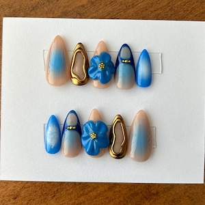 Sculpted Blue Flower and Gold Press on Nail Set