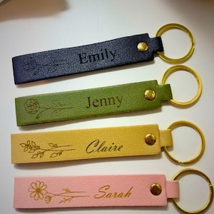 Personalized Name Keychain With Birth Flower, Custom Leather Keychain,Birth Flower Keychain With Name,Bridesmaid Gifts,Gift for Her, Keyring