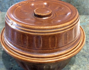 Vintage USA McCoy Brown Covered Casserole Pottery Stoneware 1940 Era