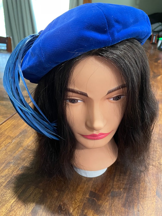 1950s blue velvet beret Gem