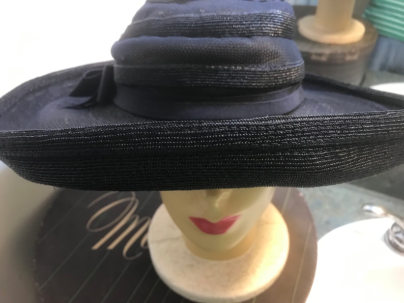 Vintage Woven Navy Blue Cartwheel Hat with Rolled Edges 1950/'s