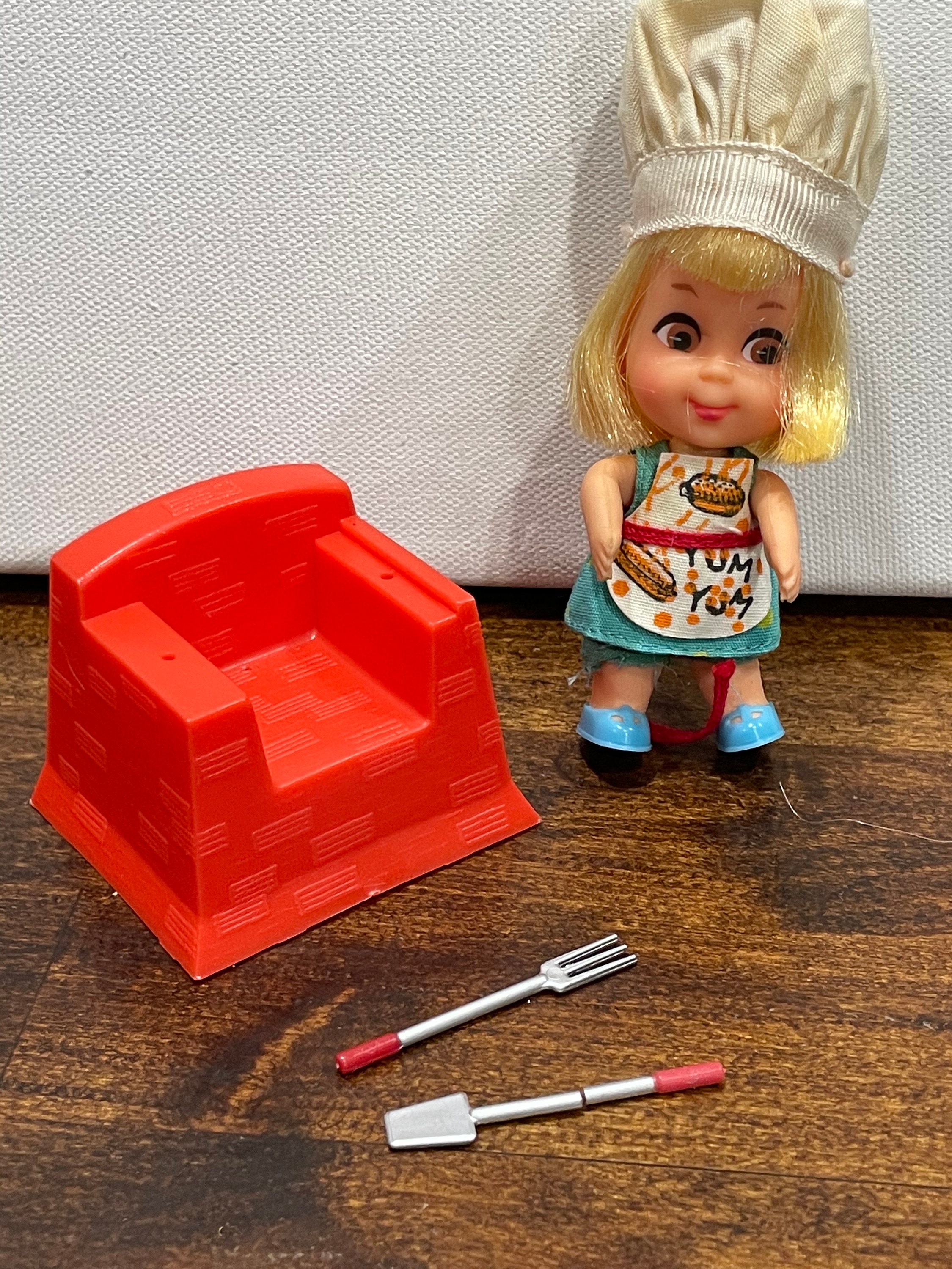 1960's HTF Liddle Kiddle Sizzly Friddle With Grill and Tools 1960's HTF Liddle Kiddle Sizzly Friddle With Grill and Tools