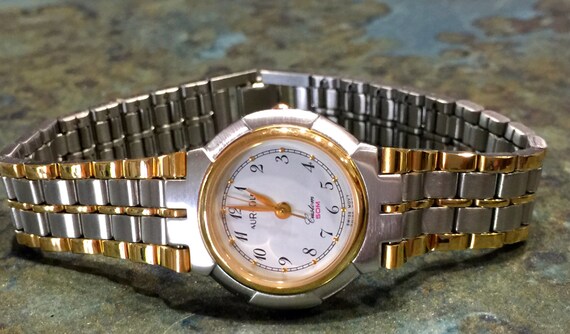 Vintage Aureole Ladies Quartz Wrist Watch 1960 Era - image 3