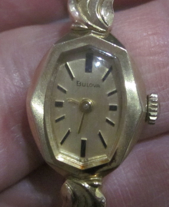 Ladies Bulova 10K RGP Watch 1960 Era
