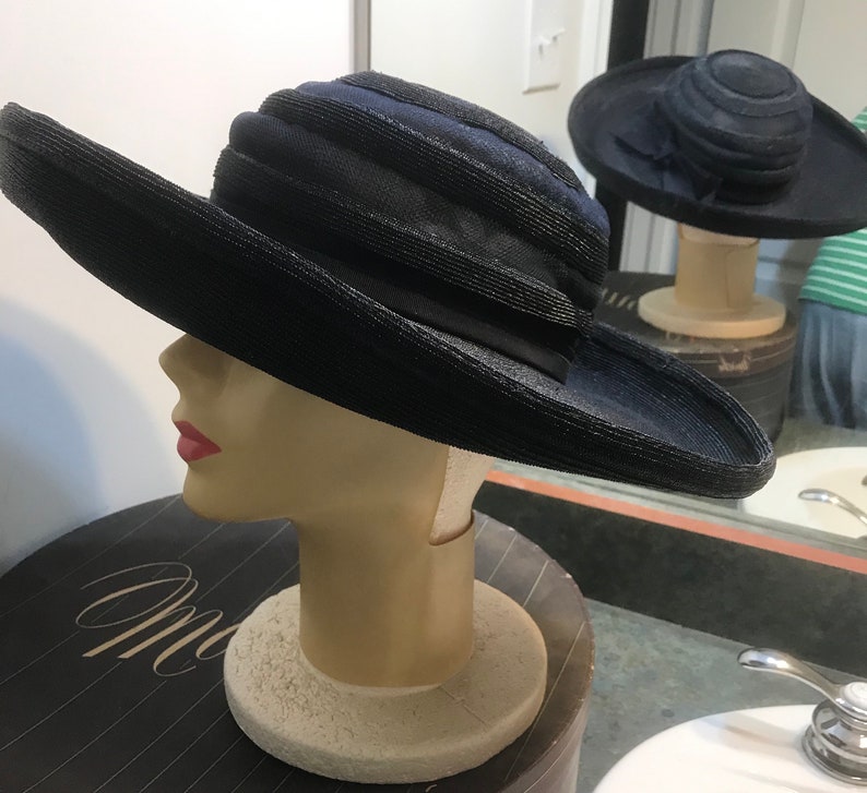 Vintage Woven Navy Blue Cartwheel Hat with Rolled Edges 1950/'s