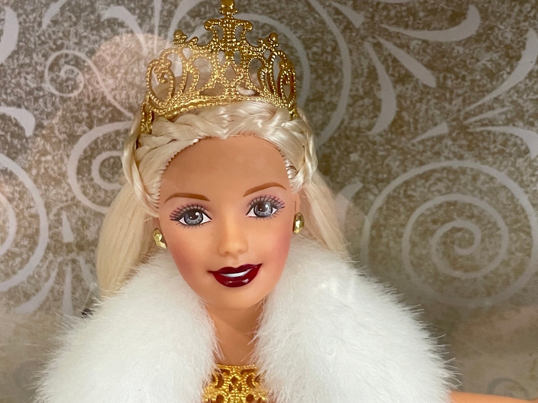 最終値下げ　Barbie バービー BIG ゴールデンヒーラー　スタンド付き インテリア小物 最終値下げ Barbie バービー BIG ゴールデンヒーラー