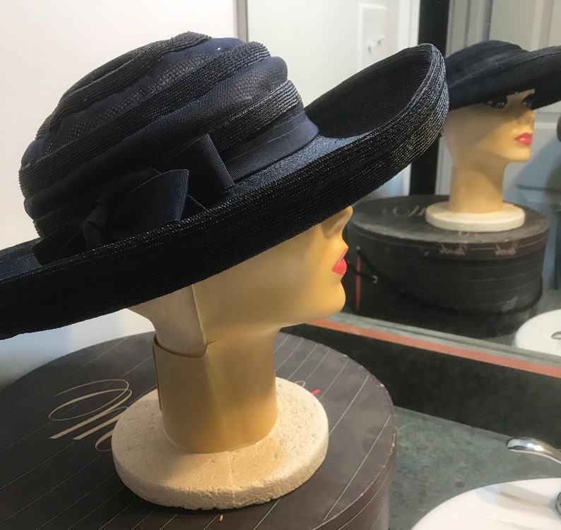 Vintage Woven Navy Blue Cartwheel Hat with Rolled Edges 1950/'s