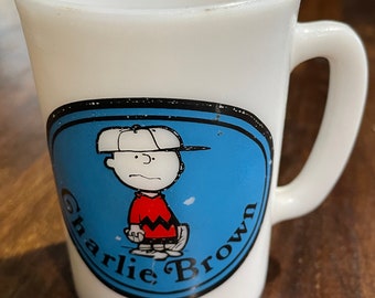 Vintage 1969 Charlie Brown Avon Peanuts Snoopy Schultz Milk Glass