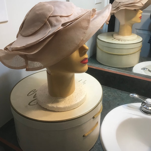 Vintage 1950's Jodi Pinkish Tan Flower Petal Design Cartwheel Hat