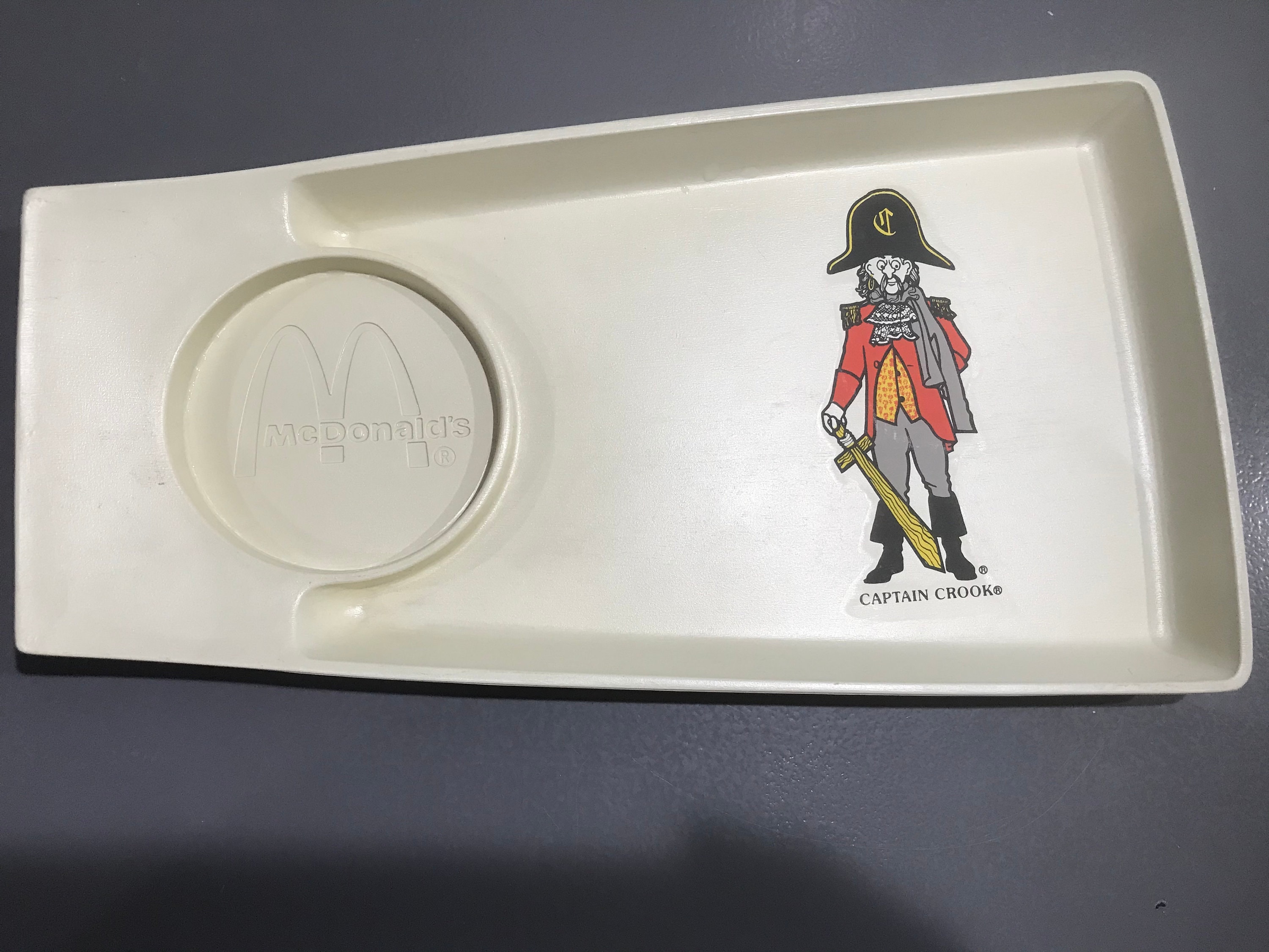 希少1928年 当時のシール付◆ラリック カーマスコット「コックナン」鶏／チャボ 1970's Mcdonalds Captain Crook Character Cup and Food Tray - Etsy