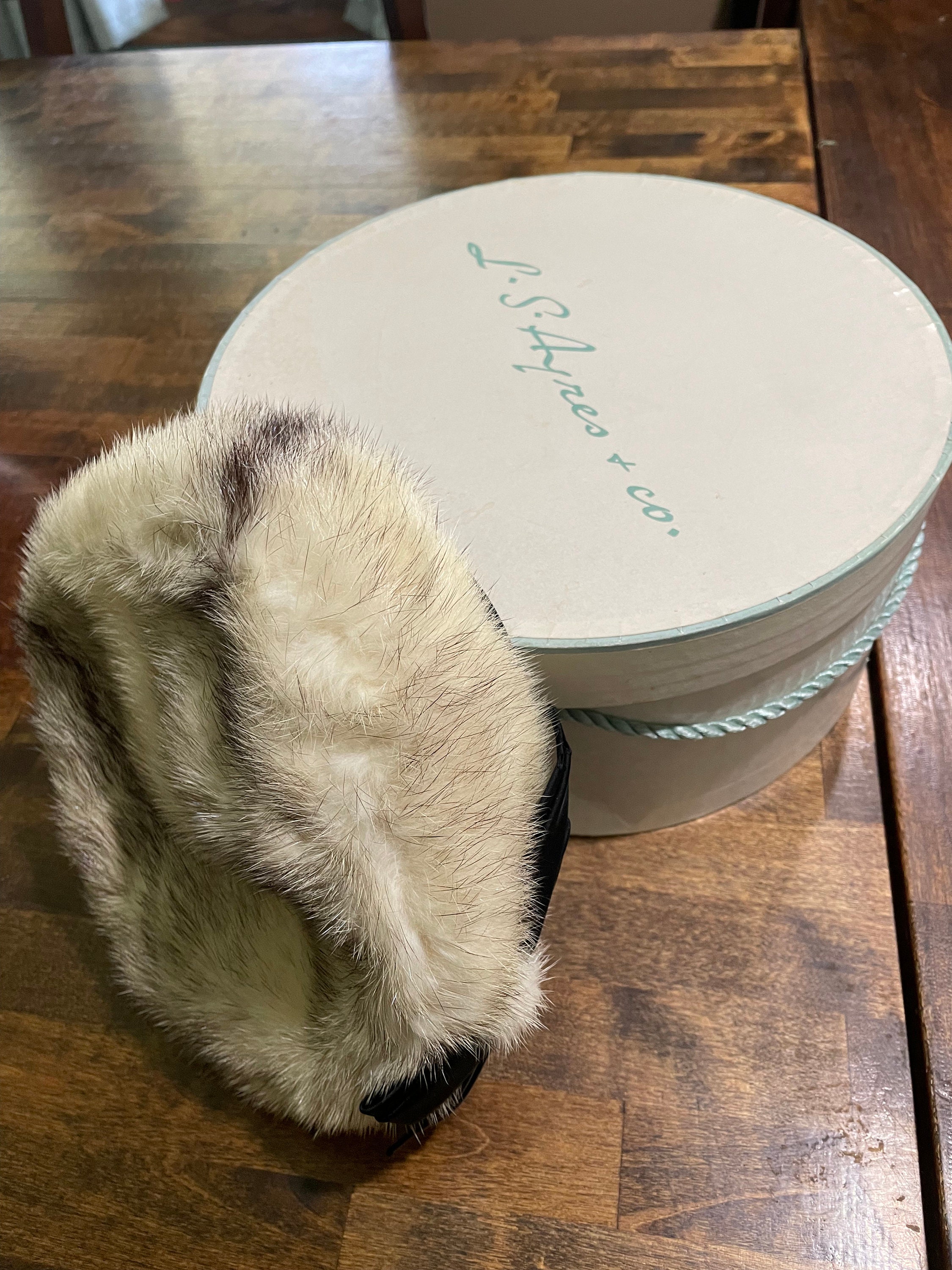 Vintage Fur Hat Hand Made by Edythe & Marie 1950 Era Edythe and Marie Fur Cloche Hat - Etsy main image 2