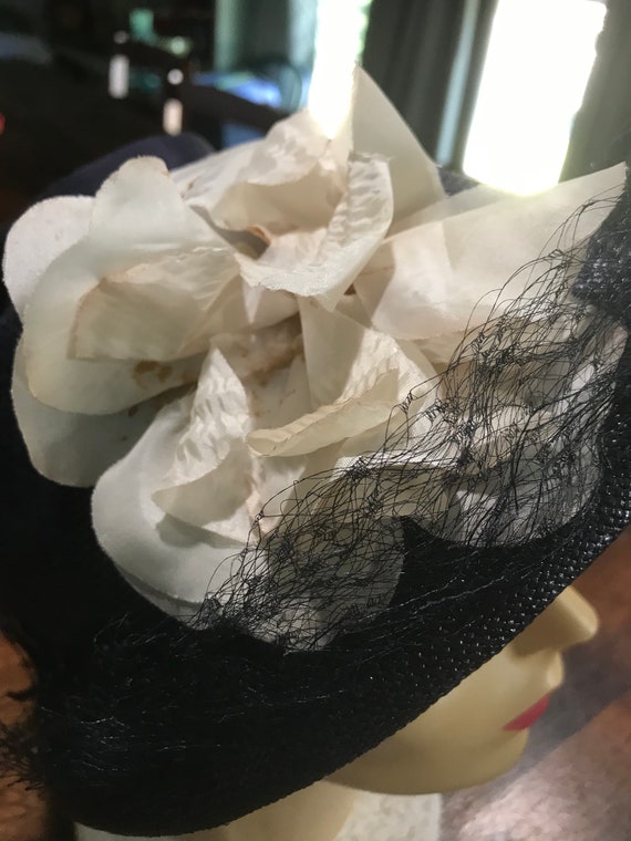 Vintage Netted Cocktail Hat with Flower 1930's - image 2