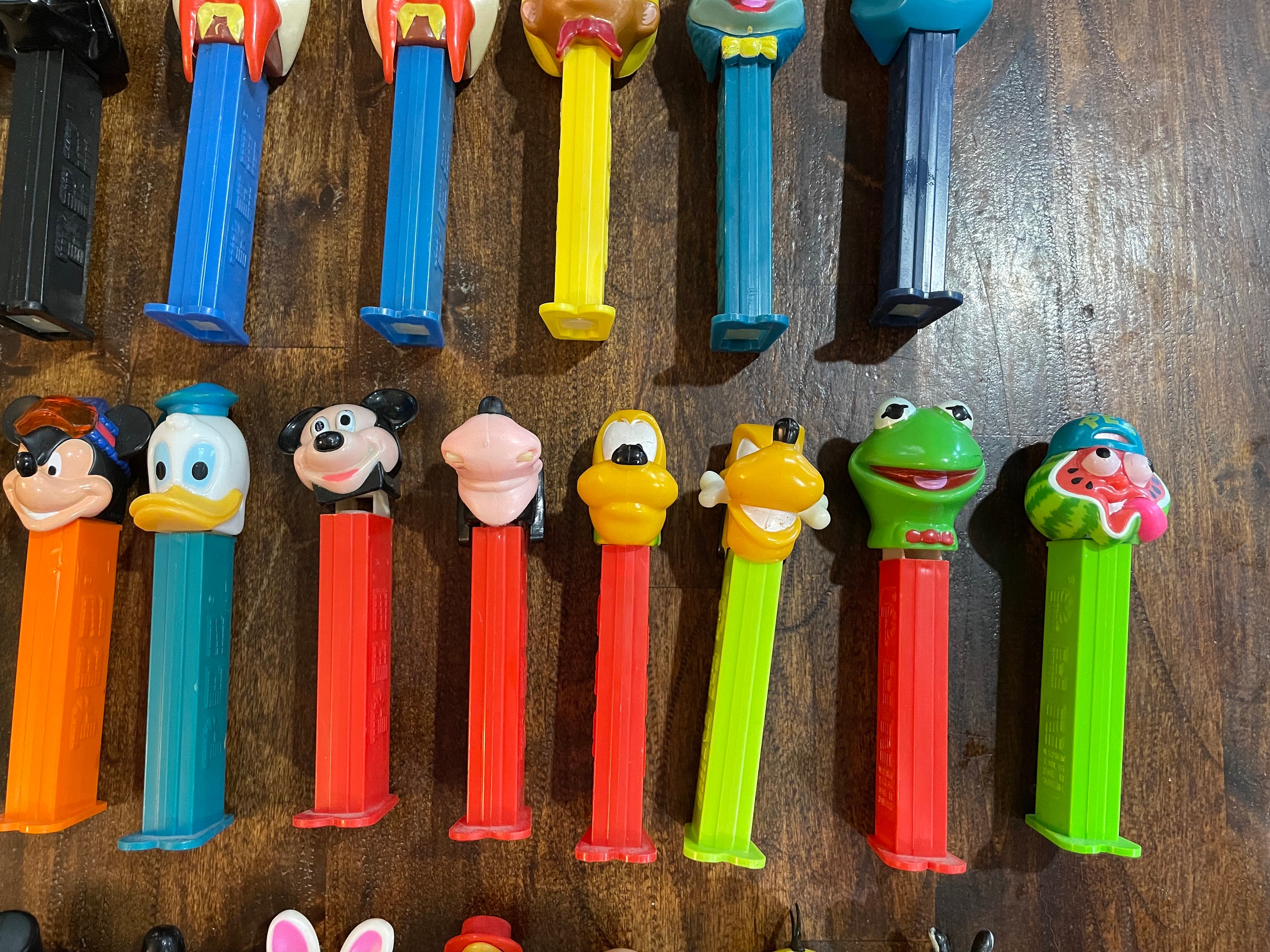【限定特価】 Vintage Pez Canada Etsy - 31 of Qty Dispensers Candy アメコミ