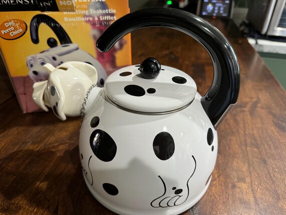 ドリカム　sumile Winter Fantasia 2010 ティーポット Kamenstein Dalmatian Dog Whistling Tea Kettle Never Used Includes