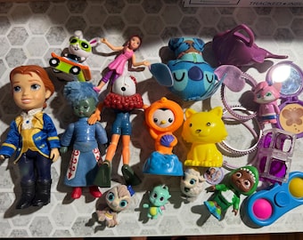 Qty of 20 Vintage Fast Food Toys (Inventory No 1)