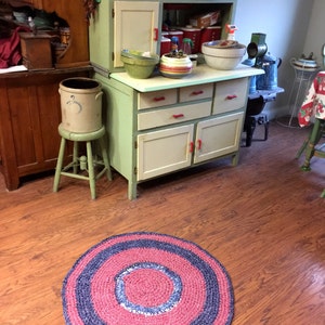 Handmade Rag Rug 33 Inch Diameter Red, Navy Blue