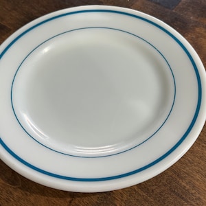 Pyrex Tableware Blue Line Plates, Set of 2 Pyrex Corning