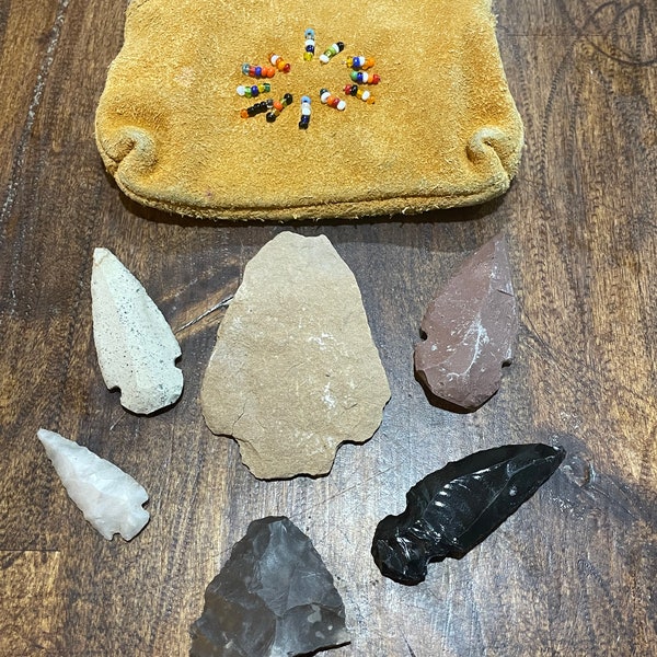 6 Genuine Arrowheads from Tucson Arizona Plus Leather Beaded Bag