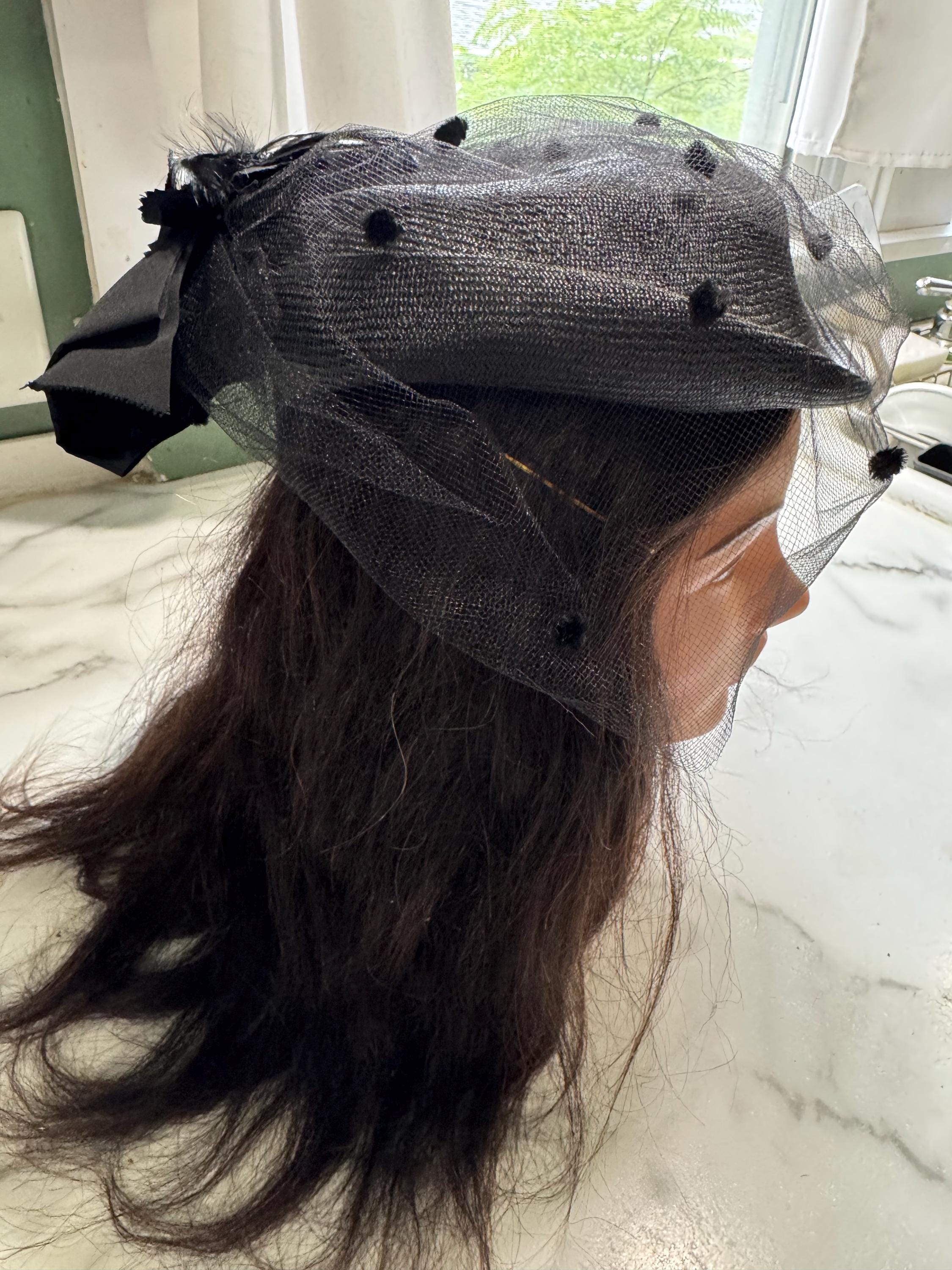 VINTAGE | Plaza Suite for BETMAR | Ladies Cream White Fishnet Veil Bow Wool Hat Plaza Suite Betmar - Etsy main image 2