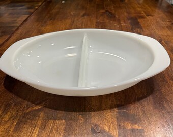 1970's Pyrex Divided Dish 1063 1 1/2 Quart