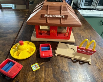 1974 McDonalds Playskool Restaurant and Accessories
