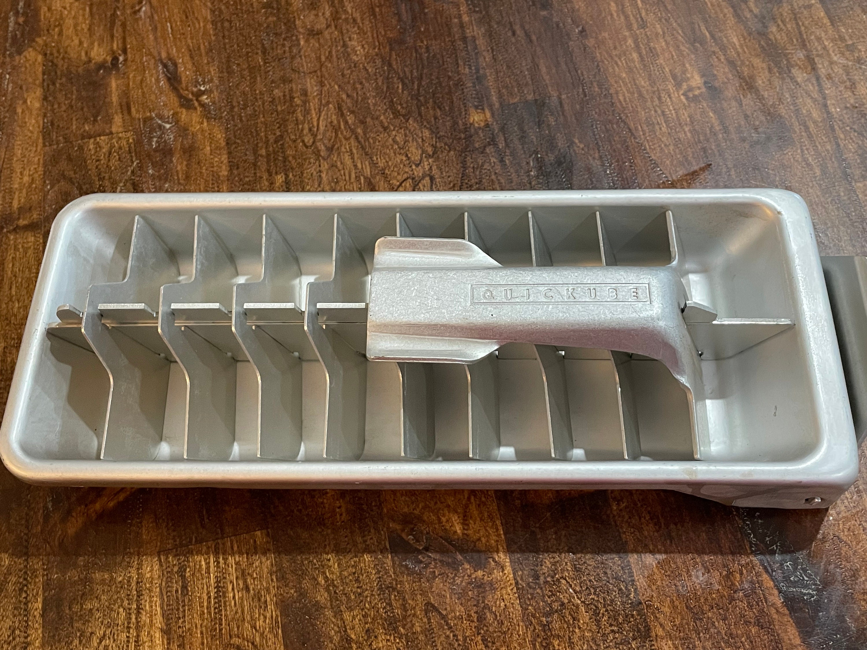 Vintage Aluminum Metal Ice Cube Tray Frigidaire With 20 Compartments for Ice  or Organizer 