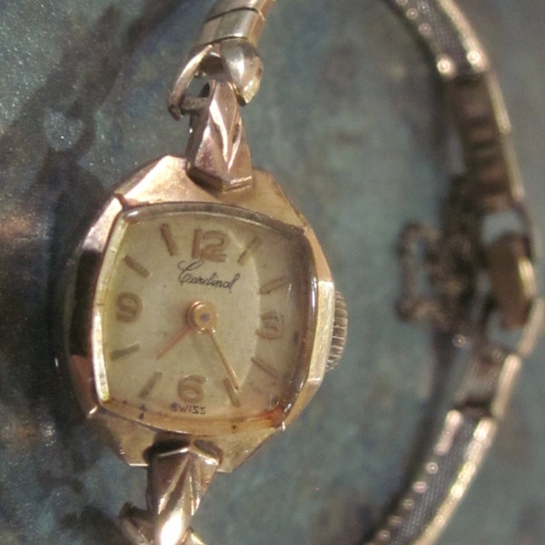 Ladies Vintage Cardinal Wrist Watch 1940 Era