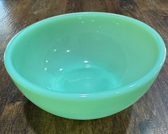 1950's Jadeite Green Fire King 5 Inch Bowl