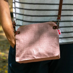 Umhängetasche, Tasche mit Reißverschluss, rosa Tasche, Minitasche, Tasche mit verstellbarem Griff, Stofftasche, Umhängetasche.
