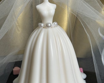 Wedding dress candle