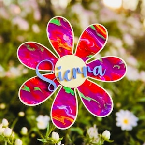 Daisy Name Sign | Personalised Flower Plaque | Custom Acrylic Name Plaque | Wall Art | Flower Sign | Acrylic Name Sign | Kids Bedroom Decor