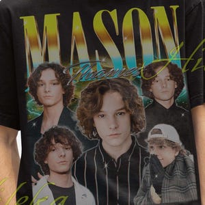 Camiseta retro estilo años 90 de Mason Thames