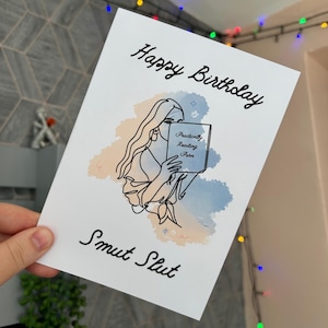 Carte de voeux de joyeux anniversaire, carte à thème livre, carte Booktok, cadeau d'anniversaire pour amoureux des livres, carte de voeux citation de livre, carte 5 x 7.