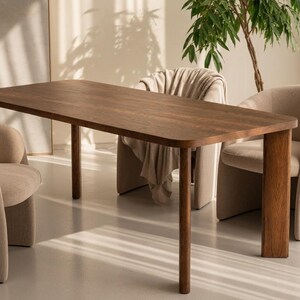 Table de salle à manger rectangulaire en bois massif, finition noyer, fabriquée à la main – Mobilier scandinave d'inspiration japonaise, style milieu du siècle