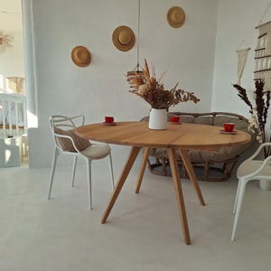 Grote uitschuifbare ronde eettafel | Massief houten tafel met bladeren | 140 cm uitschuifbaar tot 220 cm | Handgemaakte familie-eettafel voor bijeenkomsten