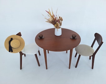 Minimalist Round Dining Table – Handmade Solid Ash Wood with Straight Cylinder Legs – Scandinavian Modern Design