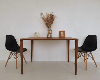 Handmade Solid Walnut Dining Table – Mid Century Modern Scandinavian Design – Minimalist Wood Table with Rounded Edges for Home & Office