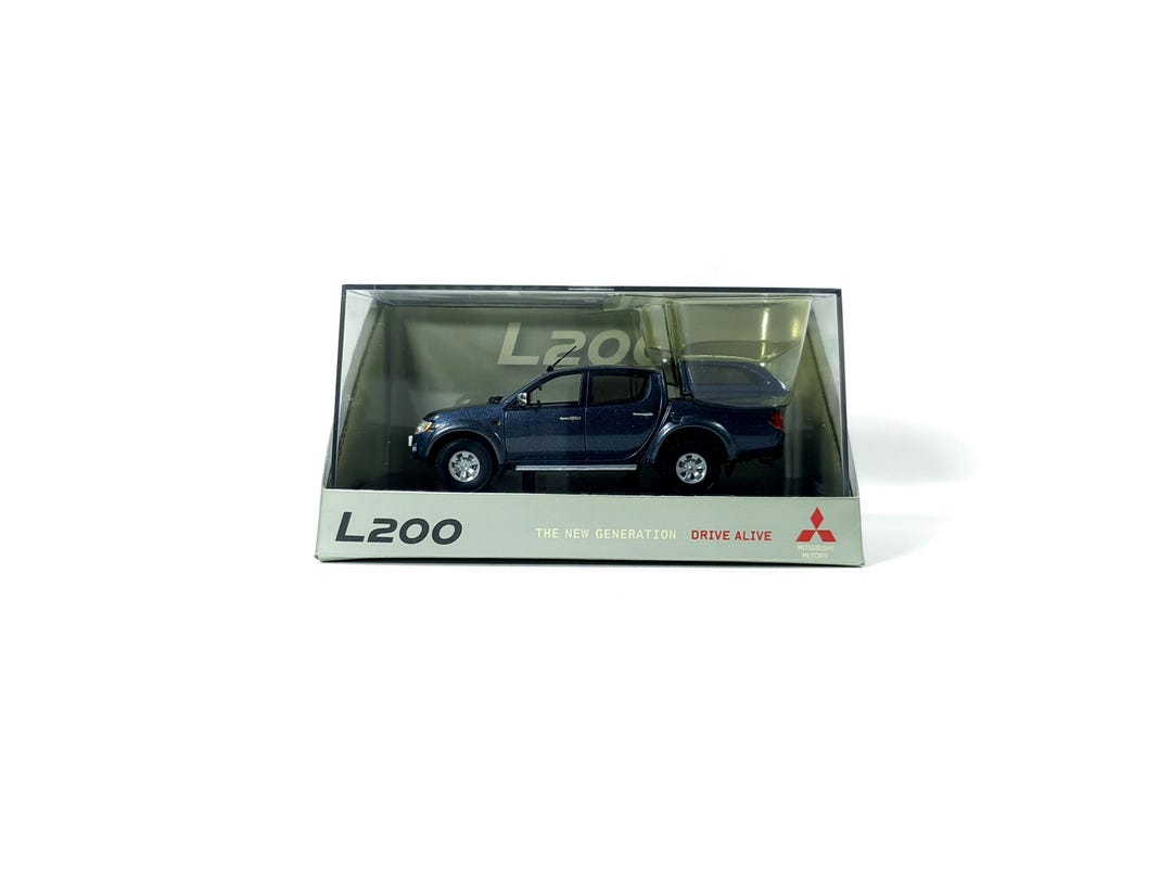 Mitsubishi L200 Warrior Diecast Model Truck, Grey 1:43 Dealer