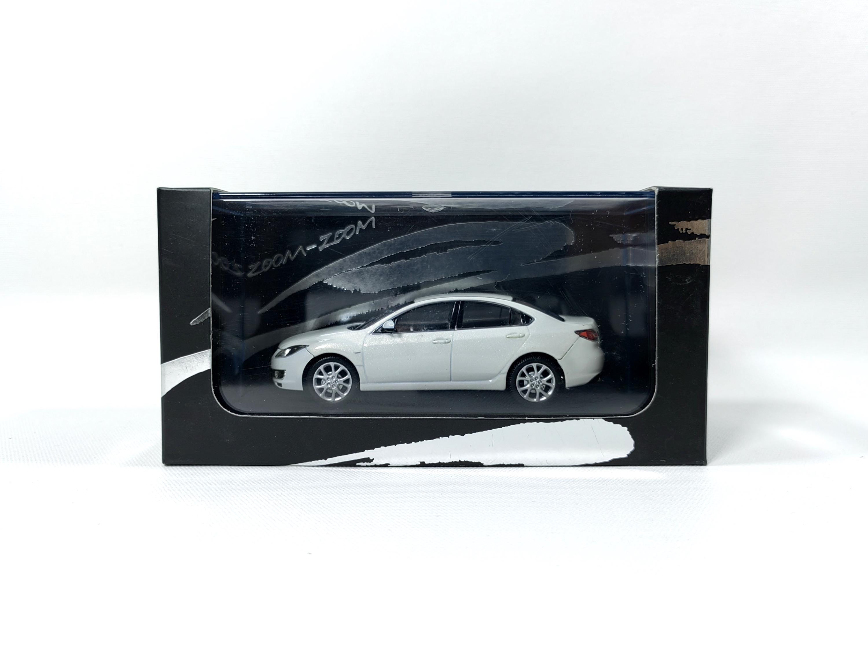 1/43 Mazda GH Atenza ミニカー Norev 1:43 Mazda 6 Atenza Sedan GH1/GH2 white Dealer edition