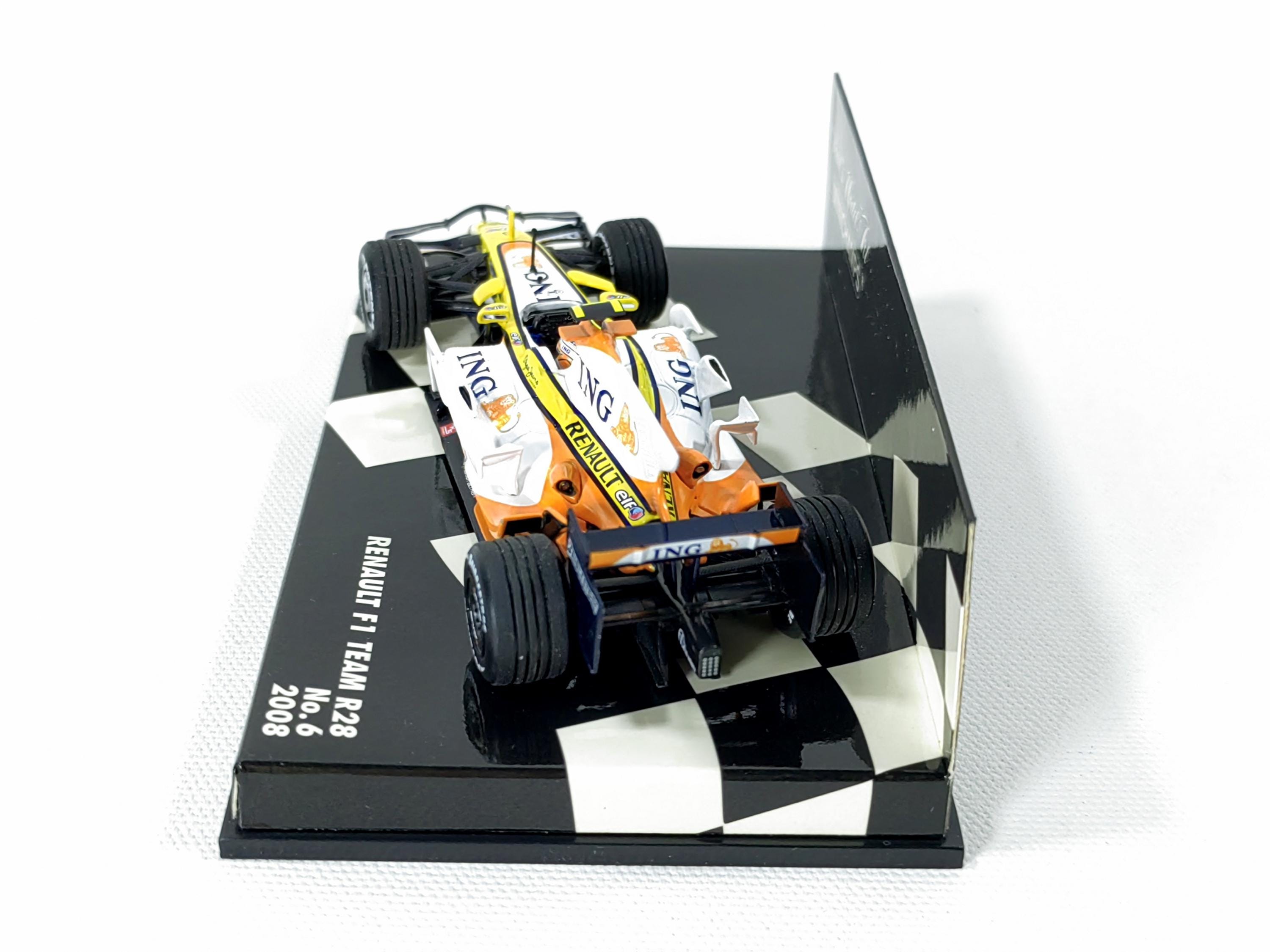 Renault R28 F1 Minichamps 1:43 Diecast Car - Nelson Piquet 2008