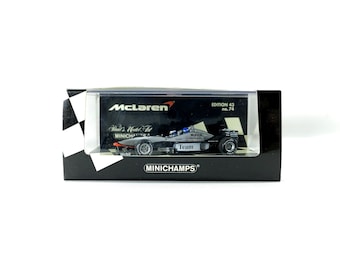 フィンランドの元レーシングF1ドライバー、ミカ・ハッキネンの直筆