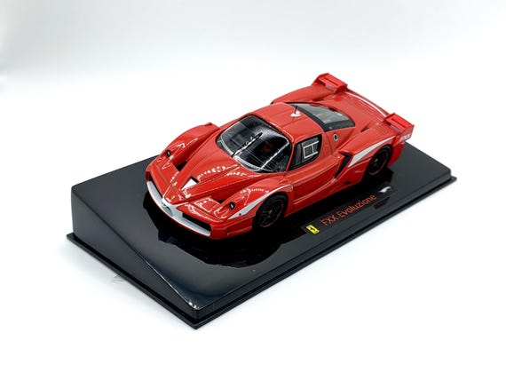 1:43 Ferrari FXX Evoluzione Rosso Corsa Diecast, Hot Wheels Elite