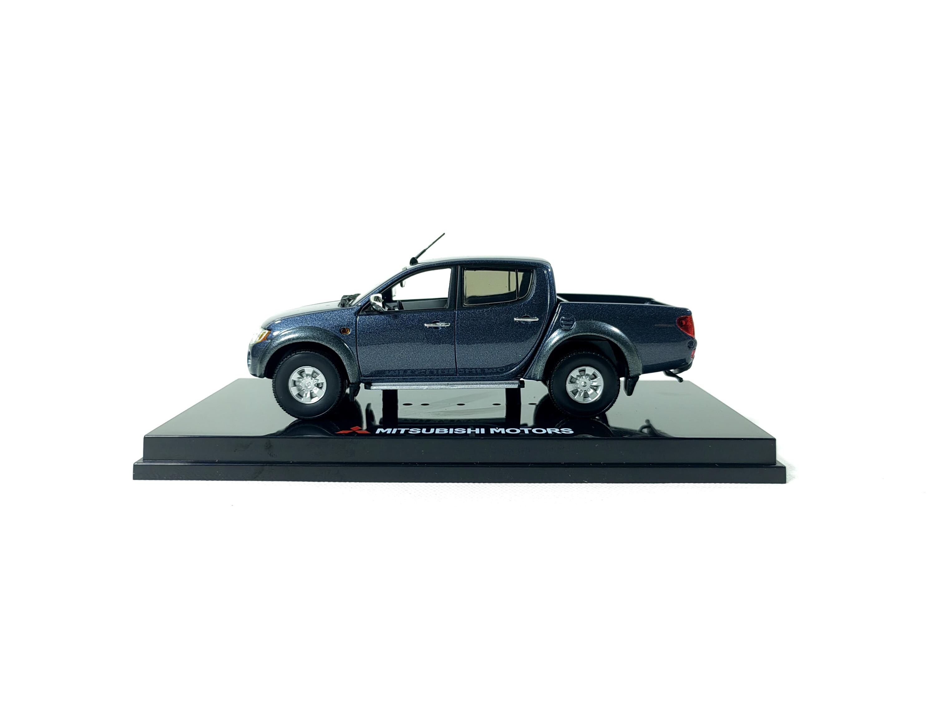 Mitsubishi L200 Warrior Diecast Model Truck, Grey 1:43 Dealer