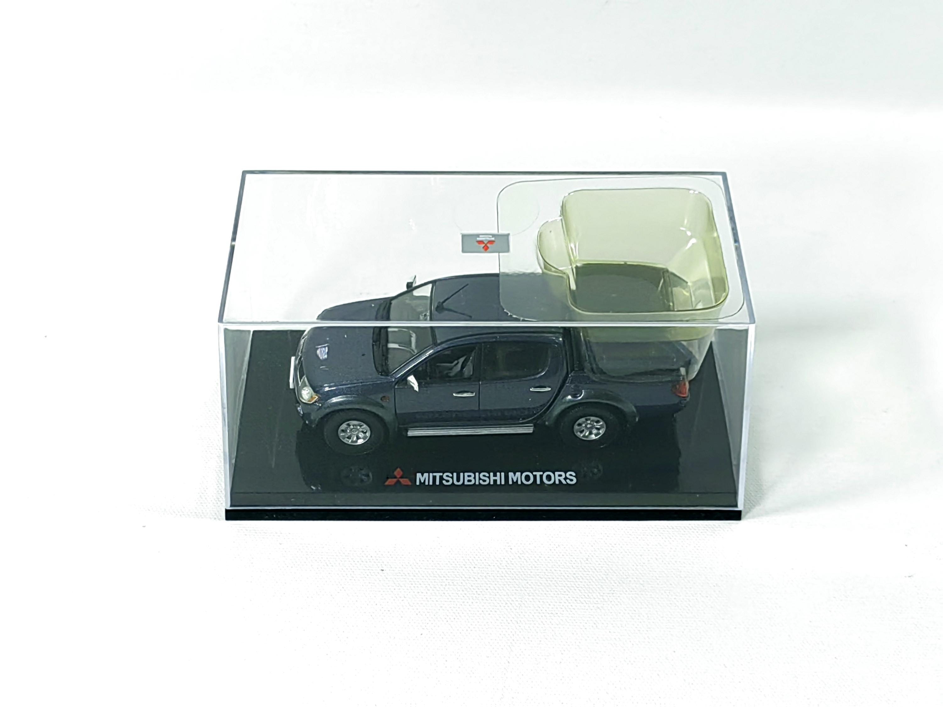 Mitsubishi L200 Warrior Diecast Model Truck, Grey 1:43 Dealer