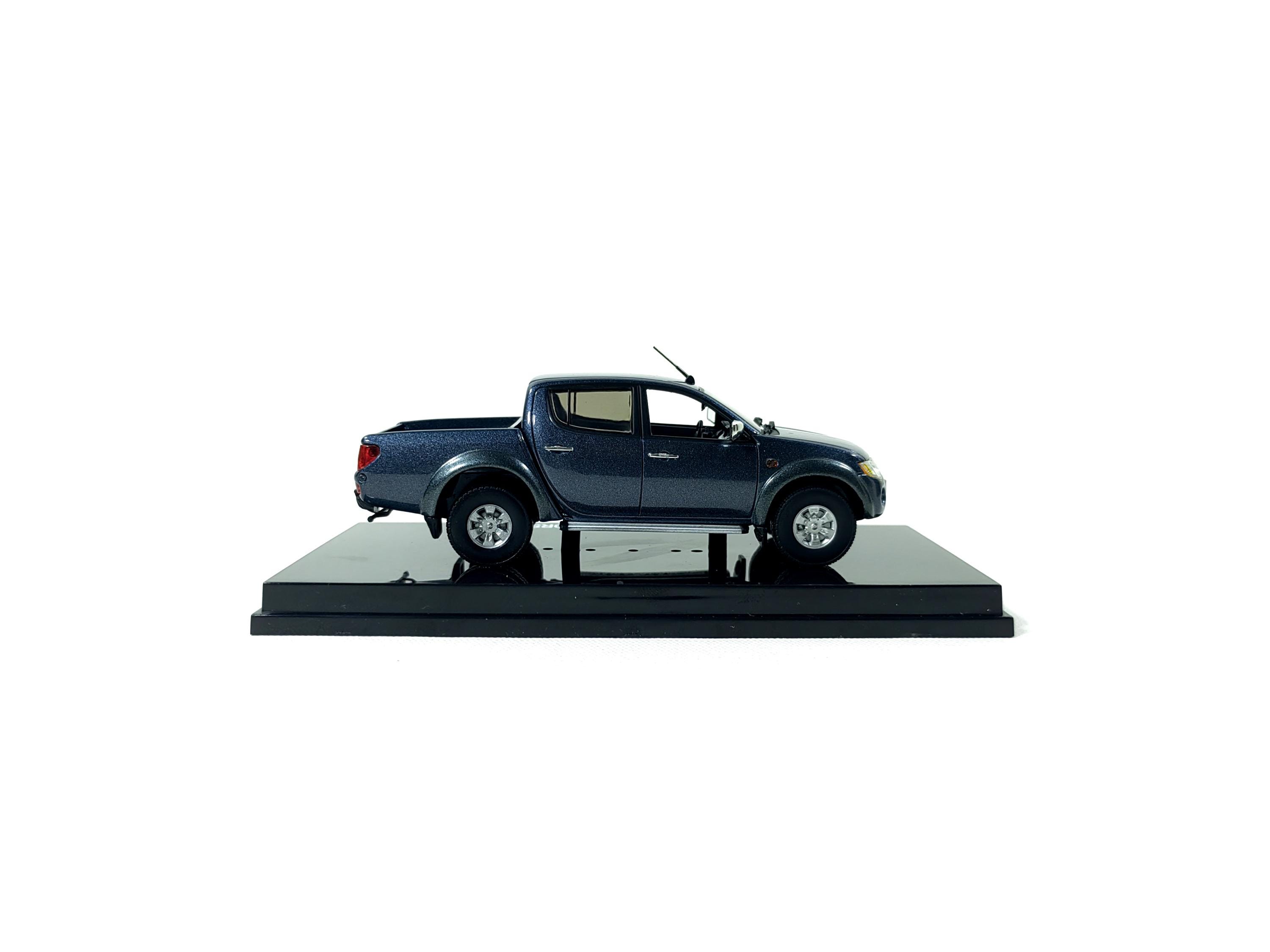 Mitsubishi L200 Warrior Diecast Model Truck, Grey 1:43 Dealer