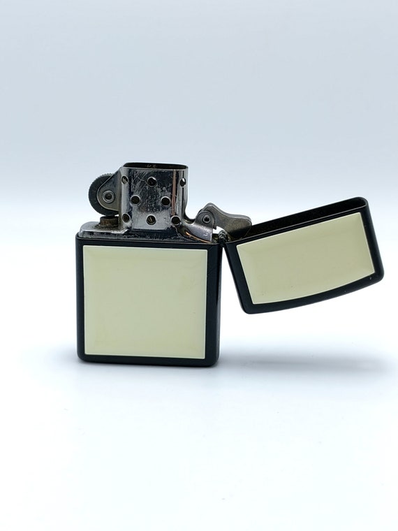 Zippo SCRIMSHAW SHIP ヴィンテージ 新品未使用未開封品 New ZIPPO scrimshaw ship and lighthouse model 359 XII